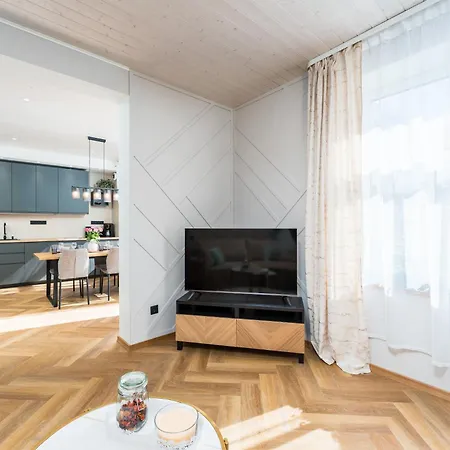 Apartment Tallinna Mnt 18 *
