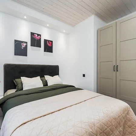 Apartment Tallinna Mnt 18 *